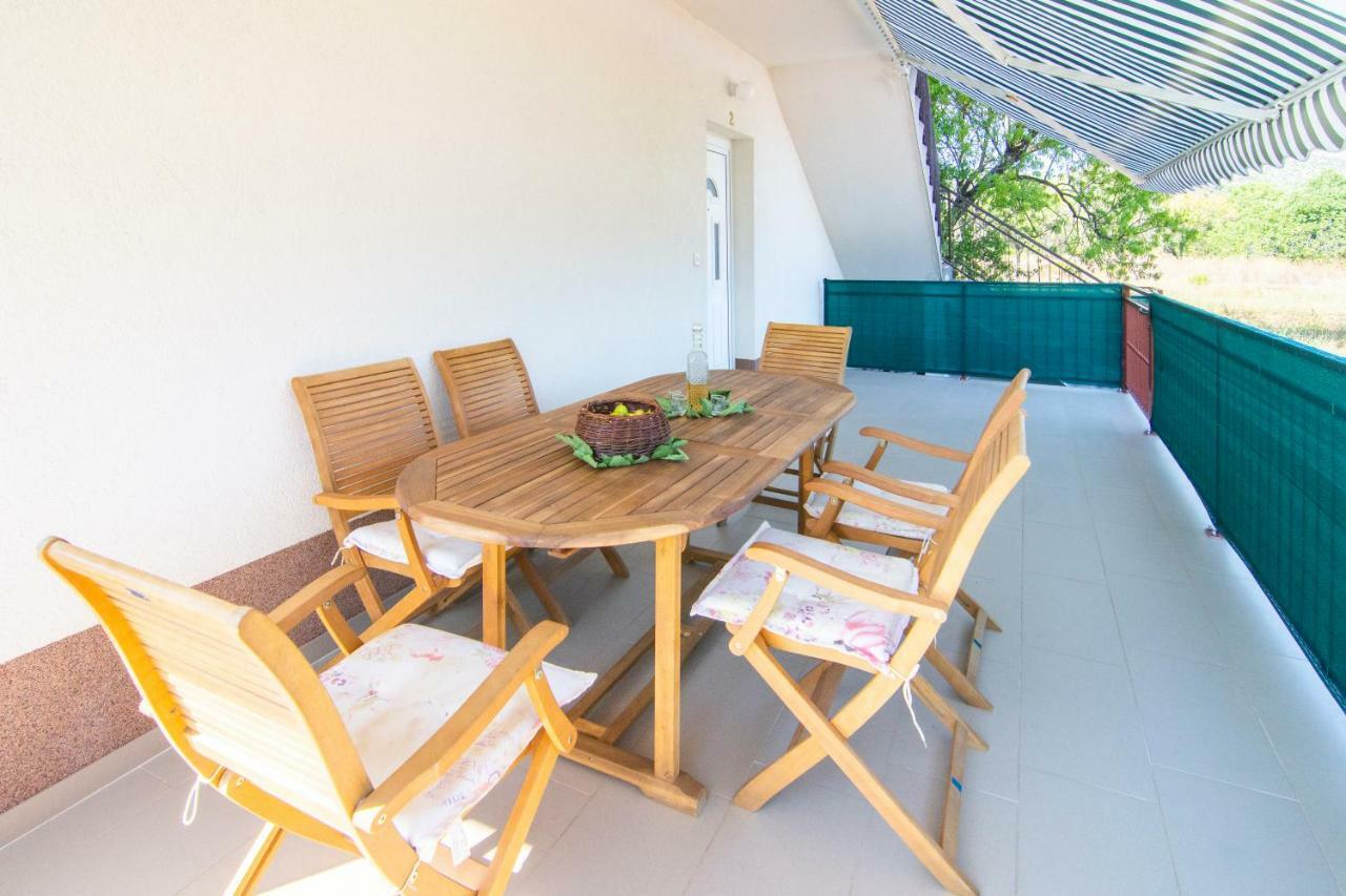 Apartmani Perkovic Gustirna ภายนอก รูปภาพ